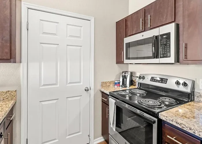 Landing Modern With Amazing Amenities Apartment